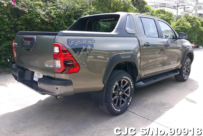 Toyota Hilux in Metallic Bronze Oxide for Sale Image 1
